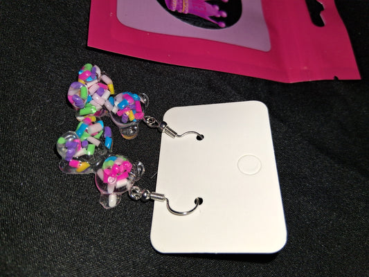 COCOMONEY EARRINGS BEAUTY AND ELEGANCE POSSIBLE MATERIALS PLASTIC RESIN METAL