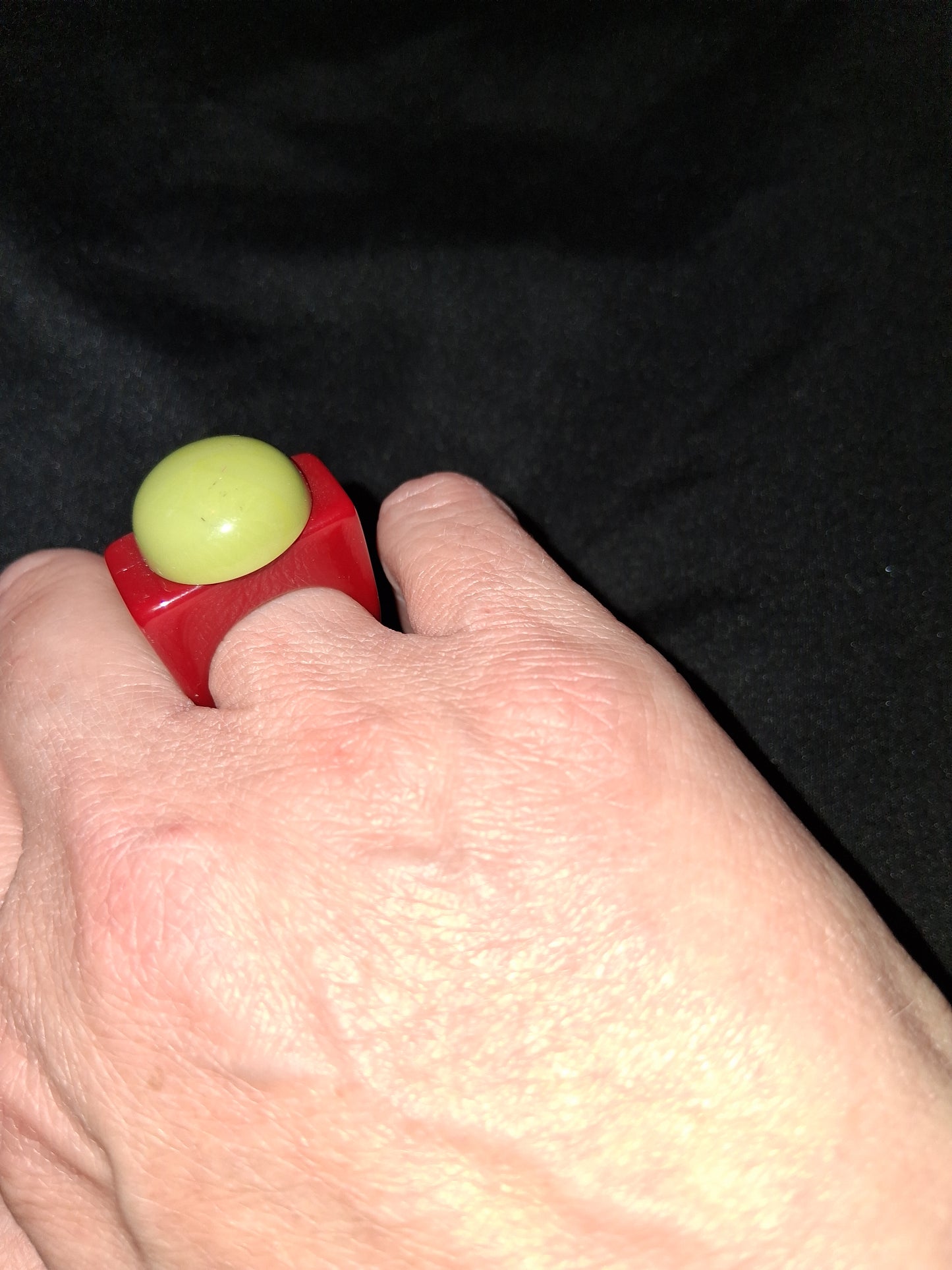Cocomoney ring resin costume jewelry size 7