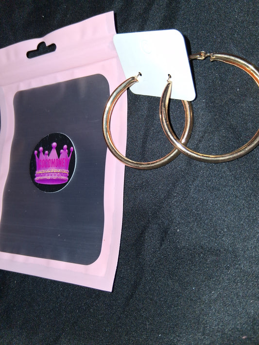 COCOMONEY EARRINGS BEAUTY AND ELEGANCE POSSIBLE MATERIALS PLASTIC RESIN METAL medium size hoops