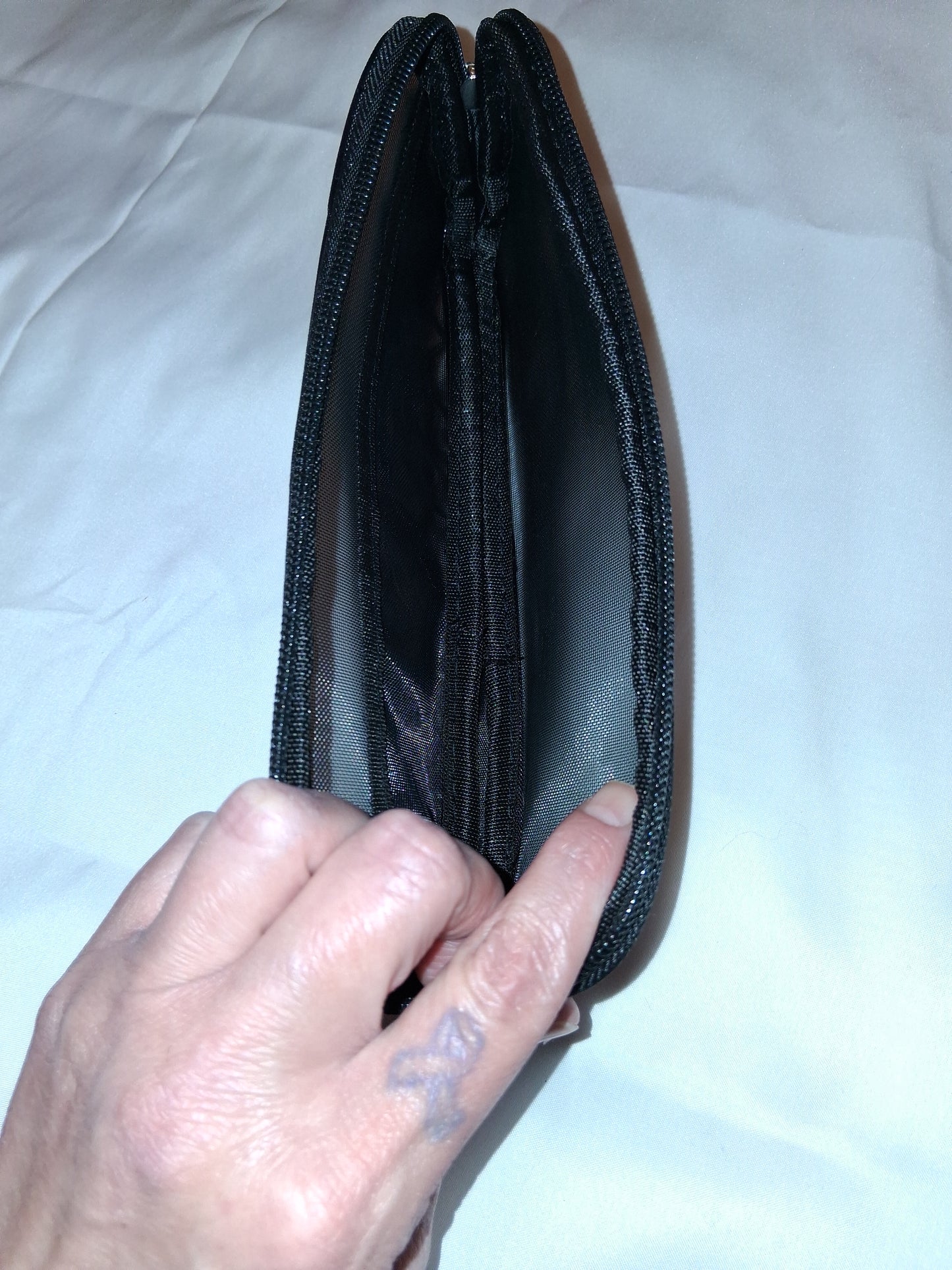 COCOMONEY MAKEUP BRUSH BAG CAN BE USED FOR ANYTHING 9×3.7in
