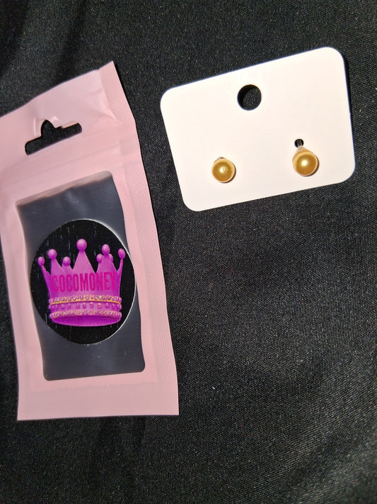COCOMONEY EARRINGS BEAUTY AND ELEGANCE POSSIBLE MATERIALS PLASTIC RESIN METAL