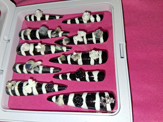 COCOMONEY NAILS CUSTOM 1 OF 1 GLUE ON PRESS ON COMES WITH FREE GIFTS #p18