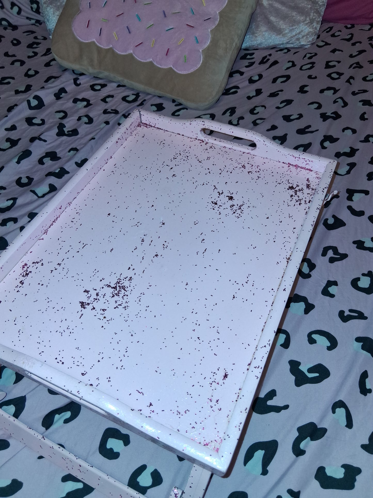 Pink food tray with glitter custom paint color wood with leg lock