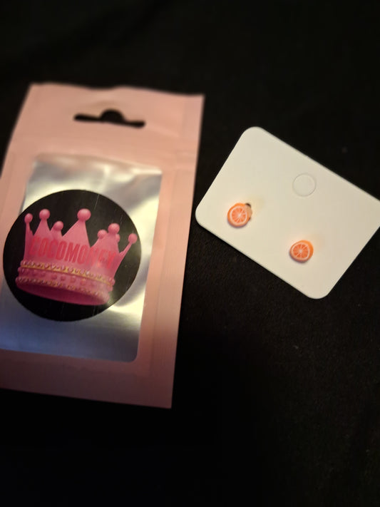 COCOMONEY EARRINGS BEAUTY AND ELEGANCE POSSIBLE MATERIALS PLASTIC RESIN METAL